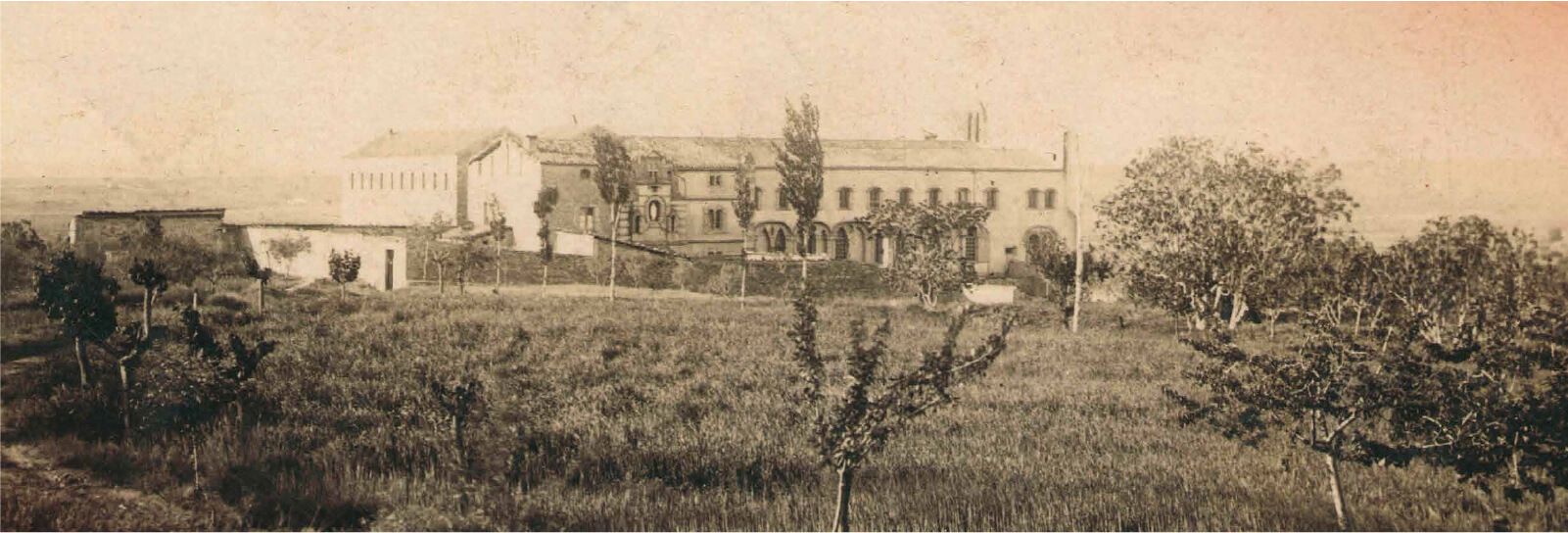 Photo of old building of Colom